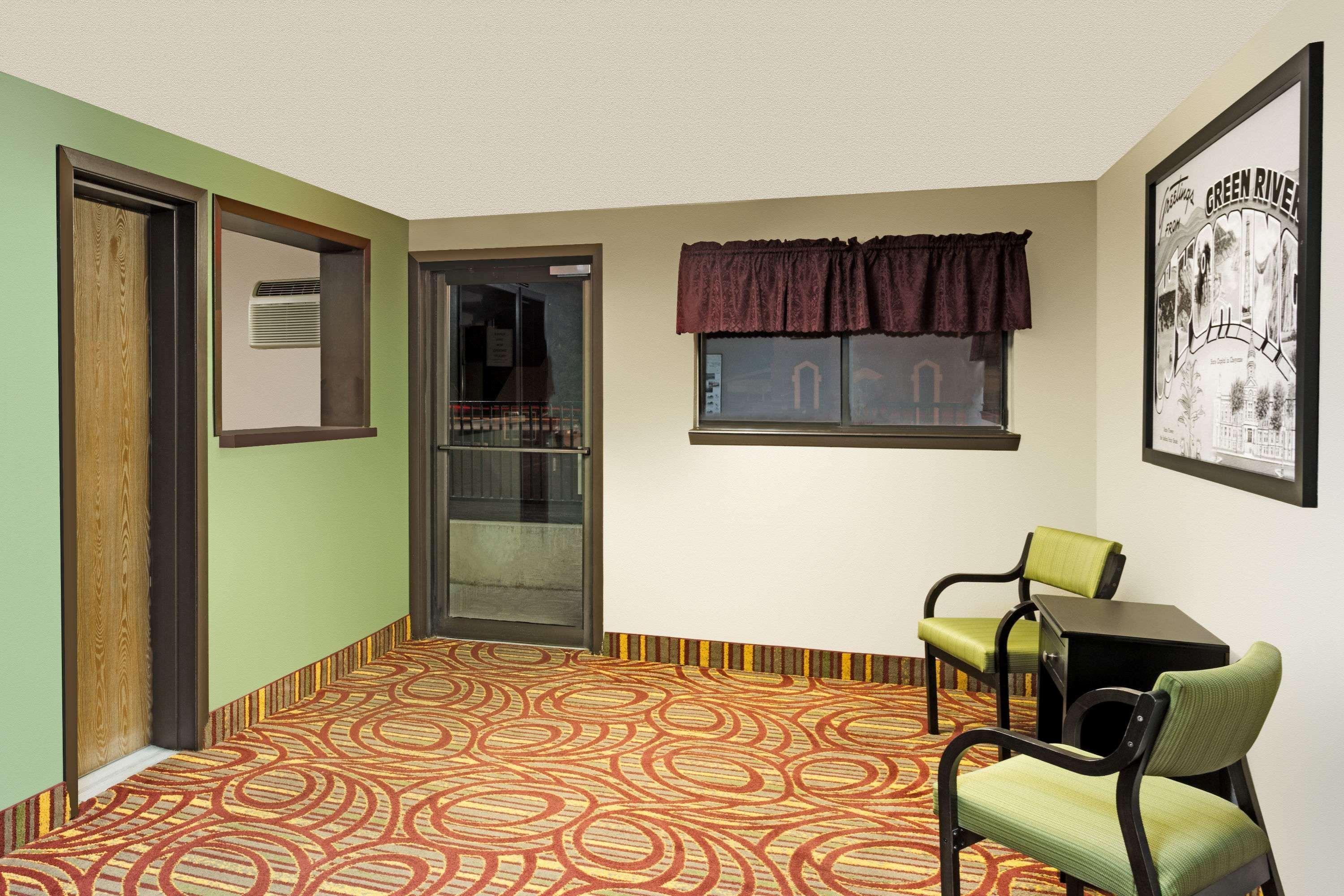 Super 8 By Wyndham Green River Exterior foto
